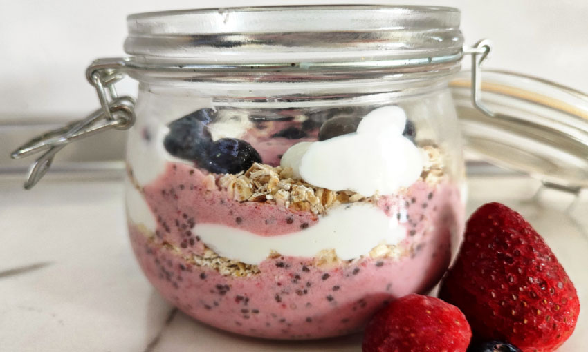 Chia puding sa ukusom jagode